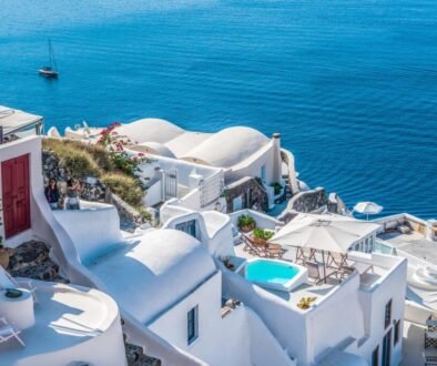beach-boat-cliff-163864